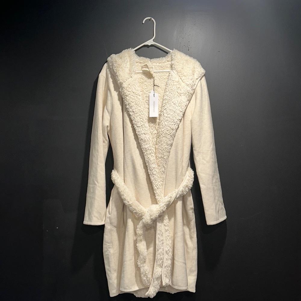 UGGs woman’s Patola faux fur play reversible robe